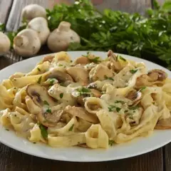 Proste spaghetti z piekarnika bez gotowania – szybki przepis na obiad