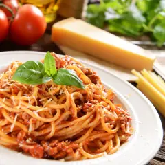 Proste przepisy Magdy Gessler na spaghetti, które pokochasz