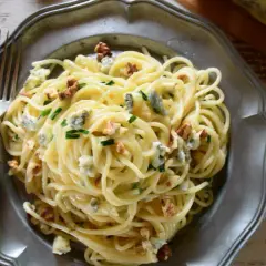 Pyszne spaghetti gorgonzola - łatwy przepis na wyjątkowy smak