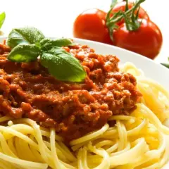 Spaghetti dla niemowlaka: kiedy wprowadzić i jak przygotować bezpiecznie