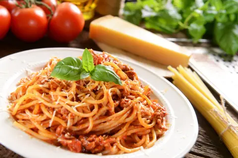 Proste przepisy Magdy Gessler na spaghetti, które pokochasz