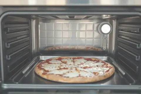 Jak idealnie piec pizzę guseppe 4 sery - czas i temperatura pieczenia