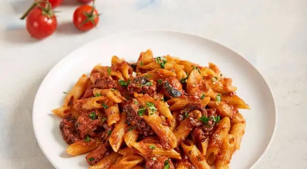 Penne ragu: prosty przepis na pyszne danie, które pokochasz