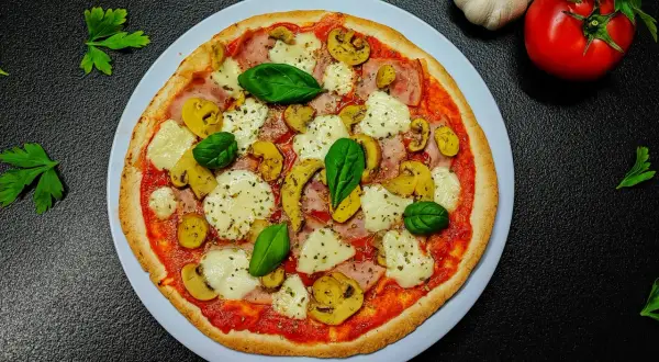 Czy domowa pizza jest zdrowa? Odkryj jej ukryte zalety i wady