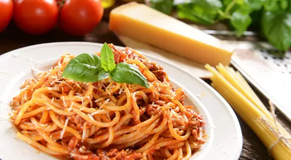 Proste przepisy Magdy Gessler na spaghetti, które pokochasz