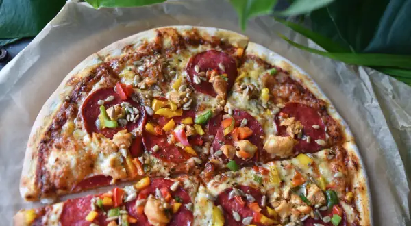 Co z ciasta na pizzę? Pomysły na pyszne dania i przekąski