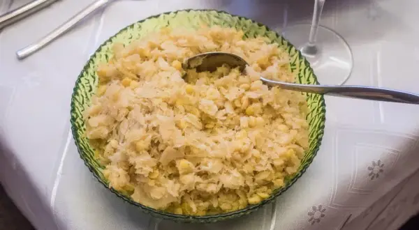 Jakie przyprawy do kapusty z grochem, aby wydobyć pełnię smaku?