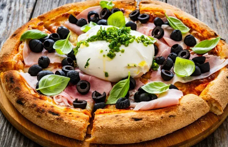 Co na pizzę domową? Odkryj najlepsze składniki i przepisy