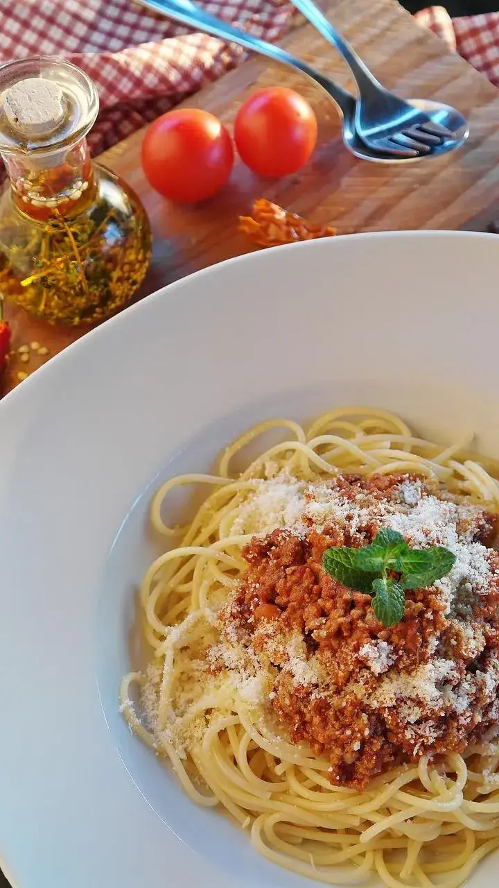 Zdjęcie Ile kalorii ma sos do spaghetti z mięsem mielonym? Sprawdź teraz!