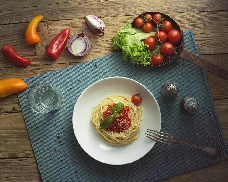 Zdjęcie Jakie przyprawy dodać do spaghetti, aby wzbogacić smak potrawy?