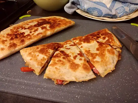 Quesadilla domowa - prosty przepis i sprawdzone proporcje