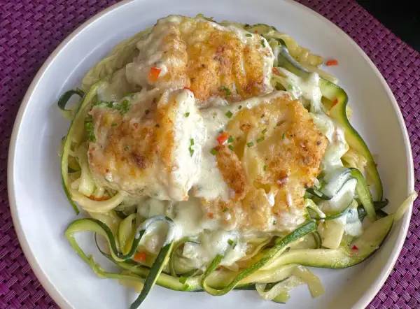 Dorsz na spaghetti z cukinii – pyszny przepis, który zachwyci każdego